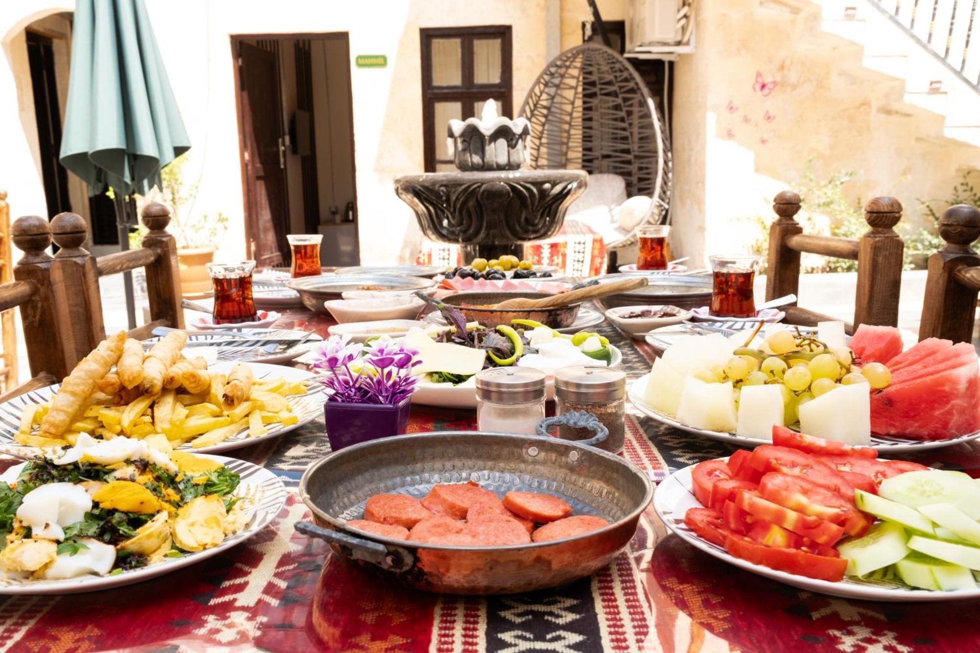 Hotel Dostlar Konagi Sahinbey Esterno foto