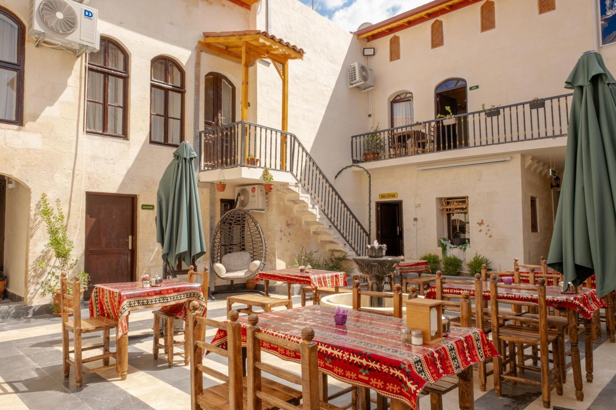 Hotel Dostlar Konagi Sahinbey Esterno foto